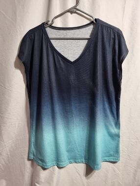 SHEIN Navy to Teal Ombre V-Neck Tee , Size XL